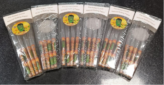 These Gorilla reusable rolling paper tubes boast a discreet design—staying low-key and invisible in public.